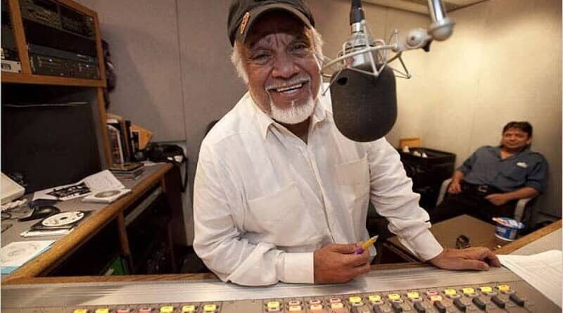 POLITO VEGA, ‘EL REY DE LA RADIO’ MONTÓ SU EMISORA EN EL CIELO